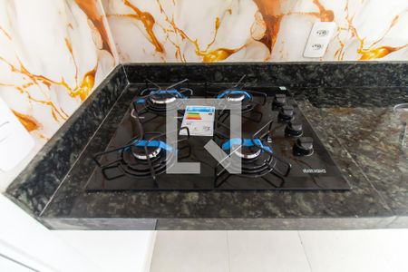 Sala/Cozinha de apartamento para alugar com 2 quartos, 32m² em Vila Carmosina, São Paulo