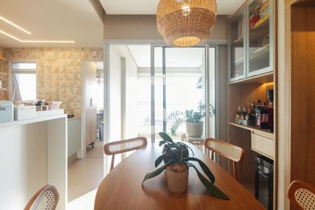 Sala  de apartamento à venda com 2 quartos, 66m² em Vila Azevedo, São Paulo