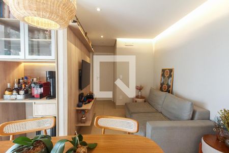 Sala  de apartamento à venda com 2 quartos, 66m² em Vila Azevedo, São Paulo