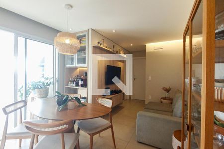 Sala  de apartamento à venda com 2 quartos, 66m² em Vila Azevedo, São Paulo