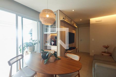 Sala  de apartamento à venda com 2 quartos, 66m² em Vila Azevedo, São Paulo
