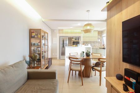 Sala  de apartamento à venda com 2 quartos, 66m² em Vila Azevedo, São Paulo