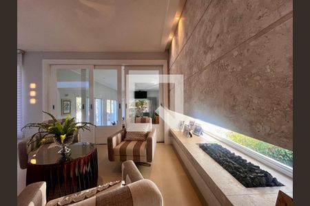 Sala de casa de condomínio à venda com 4 quartos, 860m² em Parque Imperador, Campinas