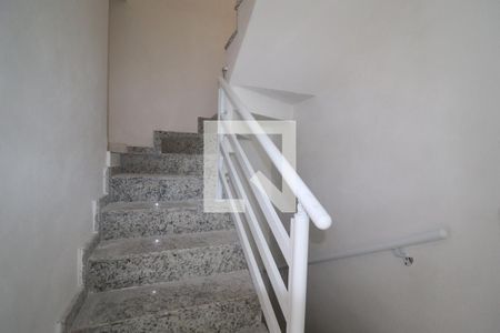 Escada de casa de condomínio à venda com 2 quartos, 117m² em Vila Metalúrgica, Santo André