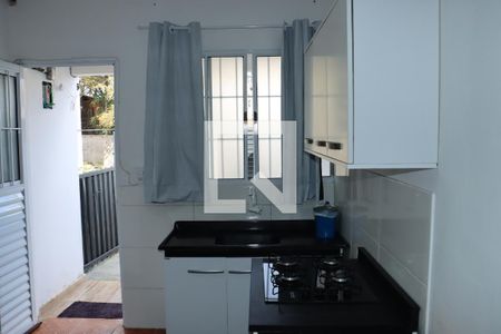 Sala/Cozinha de casa para alugar com 1 quarto, 30m² em Jardim Pinheirinho, Embu das Artes