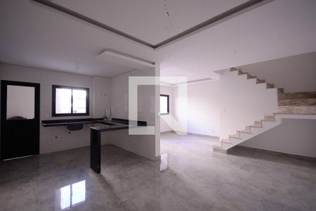 Sala/Cozinha de casa à venda com 3 quartos, 150m² em Vila Gurmencido , São Paulo