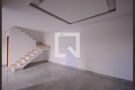 Sala/Cozinha de casa à venda com 3 quartos, 150m² em Vila Gurmencido , São Paulo