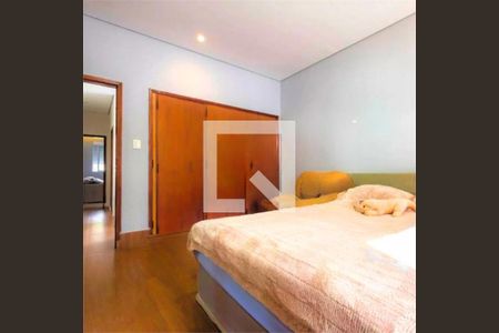 Casa à venda com 4 quartos, 300m² em Jardim das Bandeiras, São Paulo