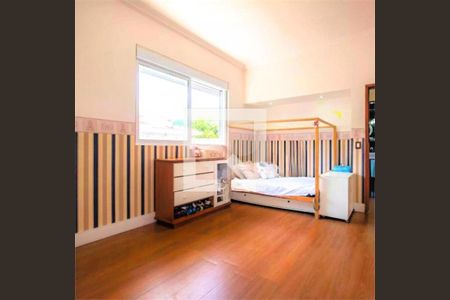 Casa à venda com 4 quartos, 300m² em Jardim das Bandeiras, São Paulo