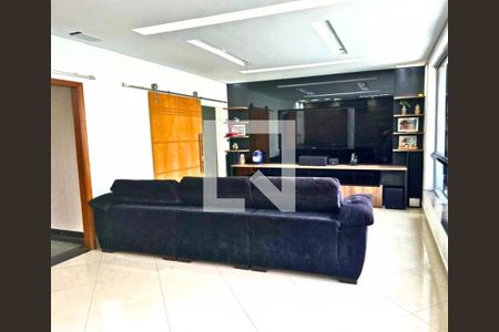 Casa à venda com 4 quartos, 300m² em Jardim das Bandeiras, São Paulo