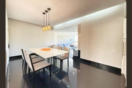 Sala de apartamento à venda com 3 quartos, 110m² em Buritis, Belo Horizonte