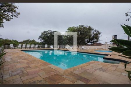 Piscina de casa de condomínio à venda com 3 quartos, 200m² em Cristal, Porto Alegre