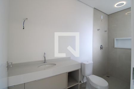 Banheiro/Suite 1 de casa de condomínio para alugar com 4 quartos, 460m² em Jardim Prudência, São Paulo