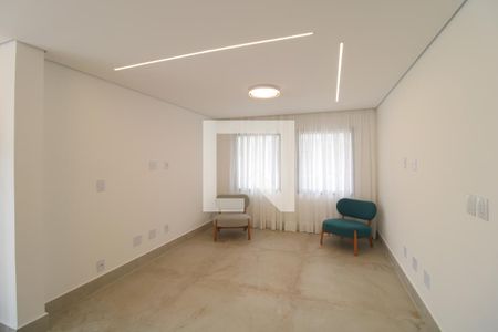 Sala de casa de condomínio para alugar com 4 quartos, 460m² em Jardim Prudência, São Paulo