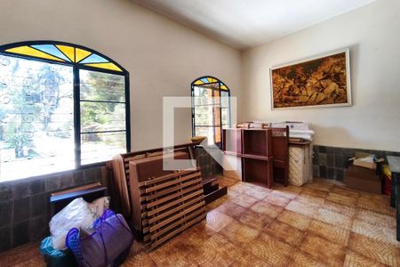 Sala de TV de casa à venda com 3 quartos, 340m² em Vila Ipê, Campinas