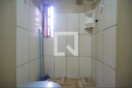 Banheiro de kitnet/studio para alugar com 1 quarto, 22m² em Santos Dumont, São Leopoldo