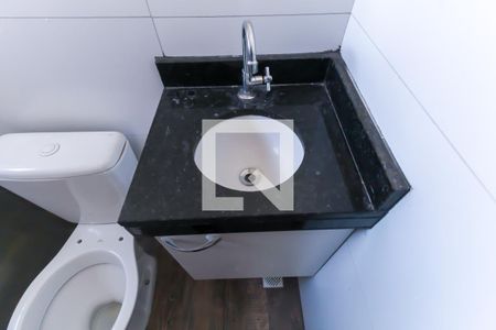 Banheiro de apartamento à venda com 1 quarto, 40m² em Vila Diva (zona Leste), São Paulo