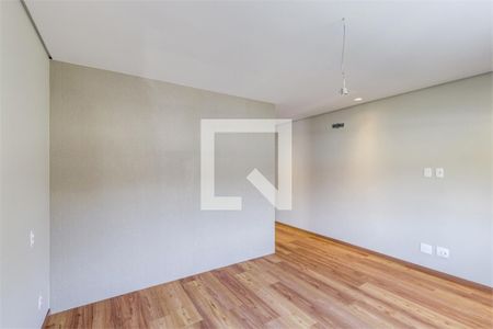 Casa à venda com 4 quartos, 350m² em Granja Julieta, São Paulo