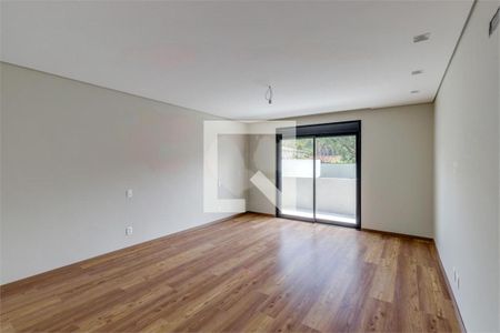 Casa à venda com 4 quartos, 350m² em Granja Julieta, São Paulo