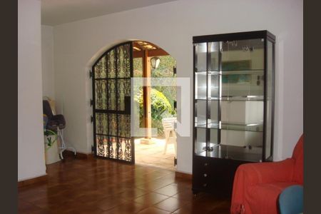 Casa à venda com 3 quartos, 325m² em Vila Sonia, São Paulo