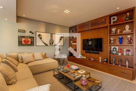 Apartamento à venda com 2 quartos, 220m² em Moema, São Paulo