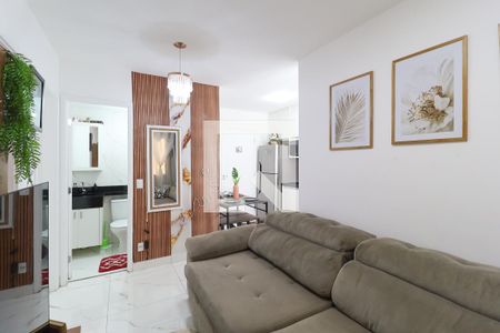 Sala de apartamento para alugar com 2 quartos, 45m² em Parque Vitoria, São Paulo