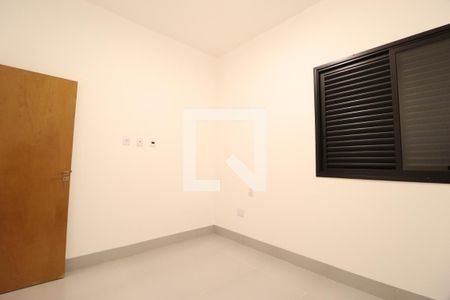 Quarto 1 de casa para alugar com 3 quartos, 160m² em Novo Mundo, Uberlândia