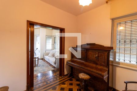 Hall de entrada de casa para alugar com 4 quartos, 600m² em Cristal, Porto Alegre