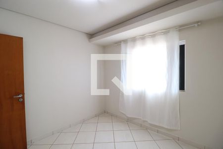 Quarto 1 de casa para alugar com 7 quartos, 370m² em Alto Umuarama, Uberlândia