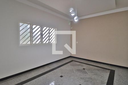 Sala de casa para alugar com 7 quartos, 370m² em Alto Umuarama, Uberlândia