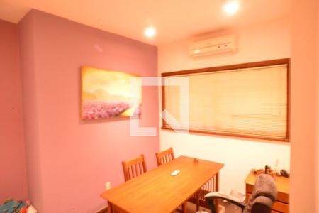 Quarto de casa de condomínio à venda com 6 quartos, 587m² em Itanhangá, Rio de Janeiro