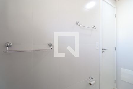 Banheiro de apartamento à venda com 1 quarto, 27m² em Vila Anglo Brasileira, São Paulo