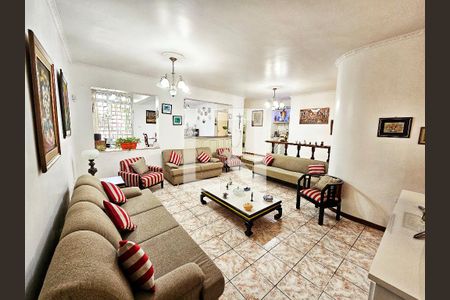 Casa à venda com 4 quartos, 324m² em Jardim Guanca, São Paulo