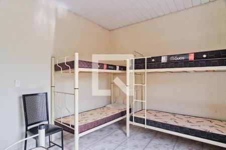 Quarto de casa à venda com 4 quartos, 214m² em Vila Palmeiras, São Paulo