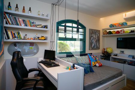 Quarto 1 de casa de condomínio à venda com 4 quartos, 860m² em Pendotiba, Niterói