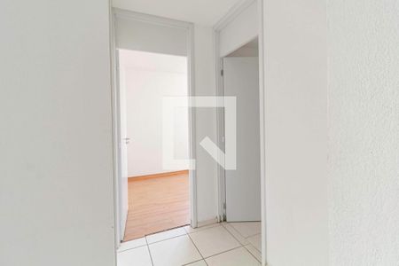 Corredor de apartamento para alugar com 2 quartos, 45m² em Pedra Azul, Contagem
