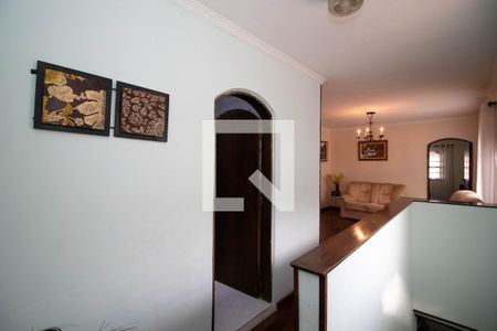 Hall da escada de casa à venda com 3 quartos, 292m² em Vila Santa Maria, Guarulhos