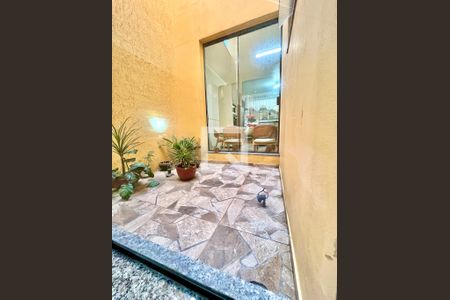 Quintal de casa à venda com 3 quartos, 226m² em Vila Amabile Pezzolo, Santo André