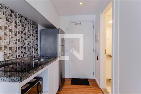 Cozinha de kitnet/studio para alugar com 1 quarto, 25m² em Liberdade, São Paulo