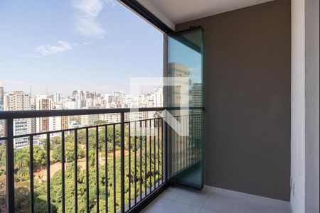 Varanda da Sala/Quarto de kitnet/studio para alugar com 1 quarto, 24m² em Consolação, São Paulo