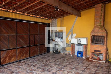 Garagem de casa à venda com 2 quartos, 80m² em Jardim Susana, São Paulo