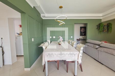 Sala de apartamento para alugar com 3 quartos, 120m² em Balneario Guarujá, Guarujá