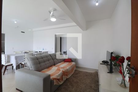 Sala de apartamento para alugar com 3 quartos, 120m² em Balneario Guarujá, Guarujá