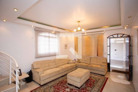 Sala de TV de casa para alugar com 5 quartos, 250m² em Jardim Clelia, Diadema