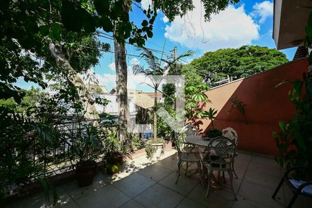 Varanda de casa à venda com 5 quartos, 250m² em Vila Sonia, São Paulo