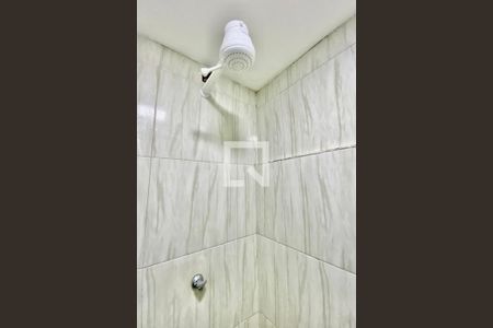 Banheiro de kitnet/studio para alugar com 1 quarto, 20m² em Copacabana, Rio de Janeiro