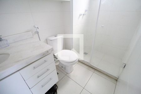 Banheiro da suíte 1 de apartamento para alugar com 2 quartos, 71m² em Jacarepaguá, Rio de Janeiro