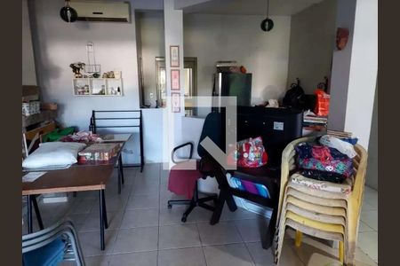 Casa à venda com 3 quartos, 379m² em Três Figueiras, Porto Alegre