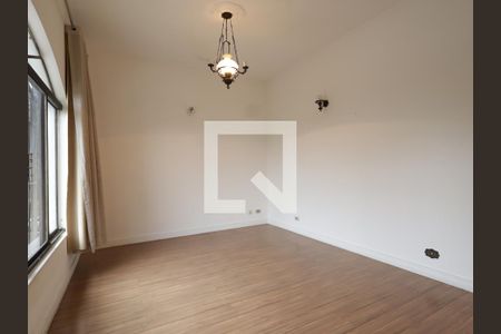 Sala de TV de casa para alugar com 6 quartos, 303m² em Jardim Londrina, São Paulo