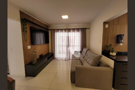 Sala de apartamento à venda com 3 quartos, 74m² em Vila Olímpia, São Paulo